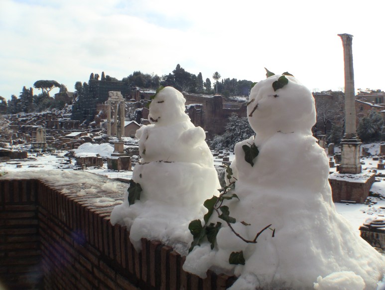 Snowmen in the Roman Forum