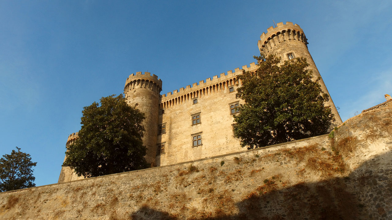 Pre Cruise Countryside Tour with RomeCabs - Bracciano Castle