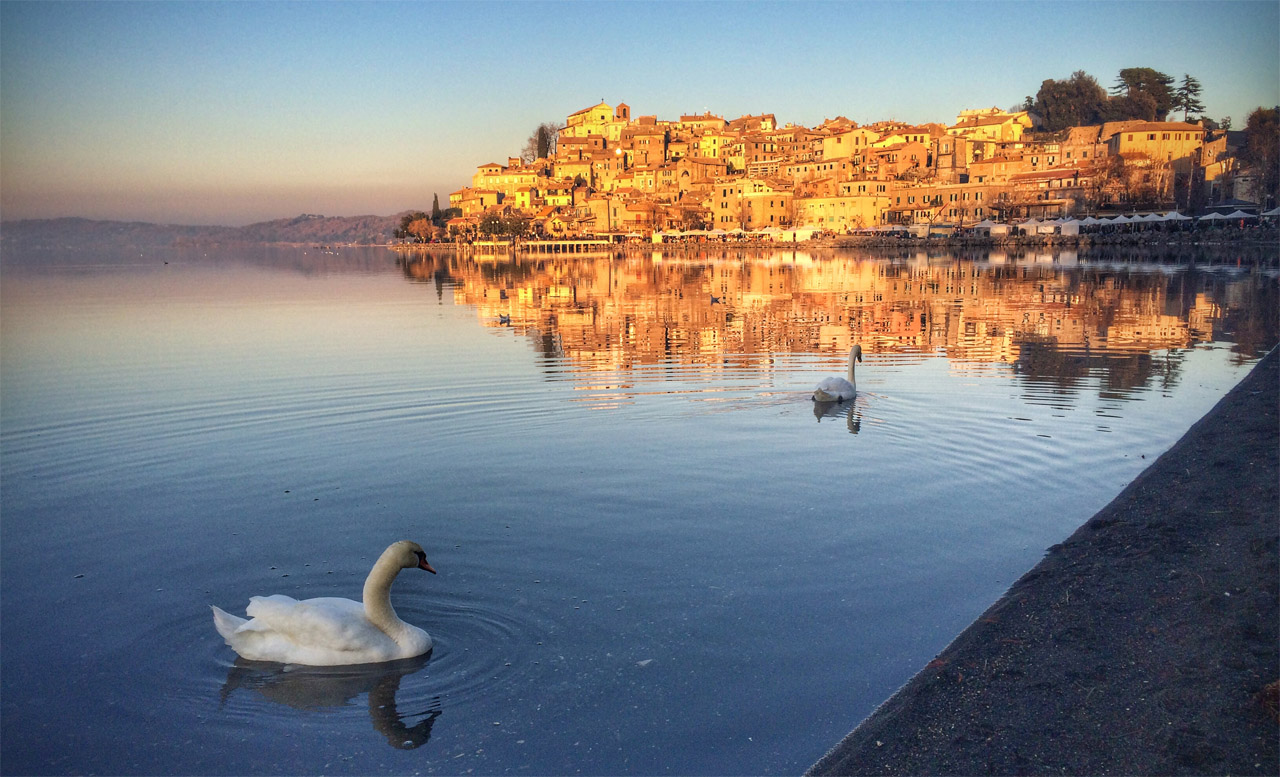 Romantic Villages in Italy Anguillara Swan Lake - Stefano's RomeCabs