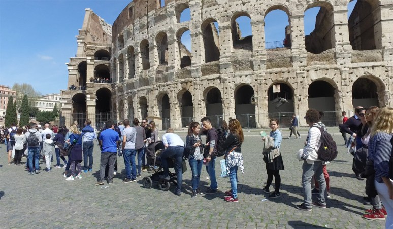 Colosseum Security lines