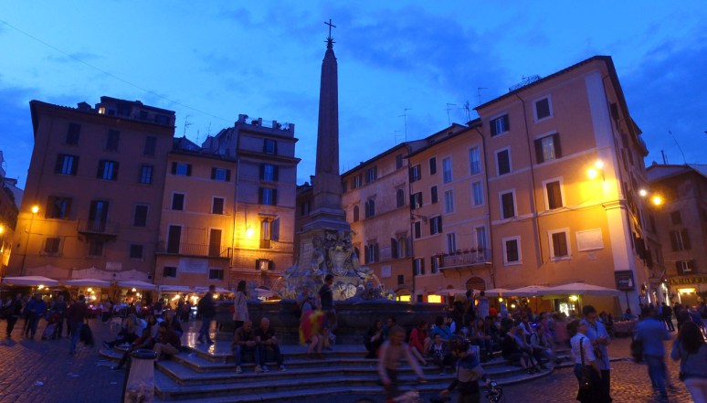 Rome at Night Tour - PIAZZA DELLA ROTONDA  (RomeCabs Rome Tours)