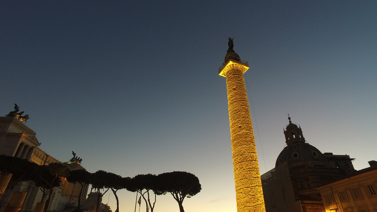 Rome at Night Tour - TRAJAN'S COLUMN (RomeCabs Rome Tours)